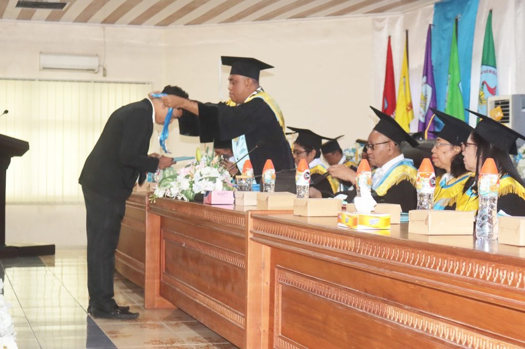 Sebanyak 80 Lulusan FPIK Unpatti ikut Yudisium